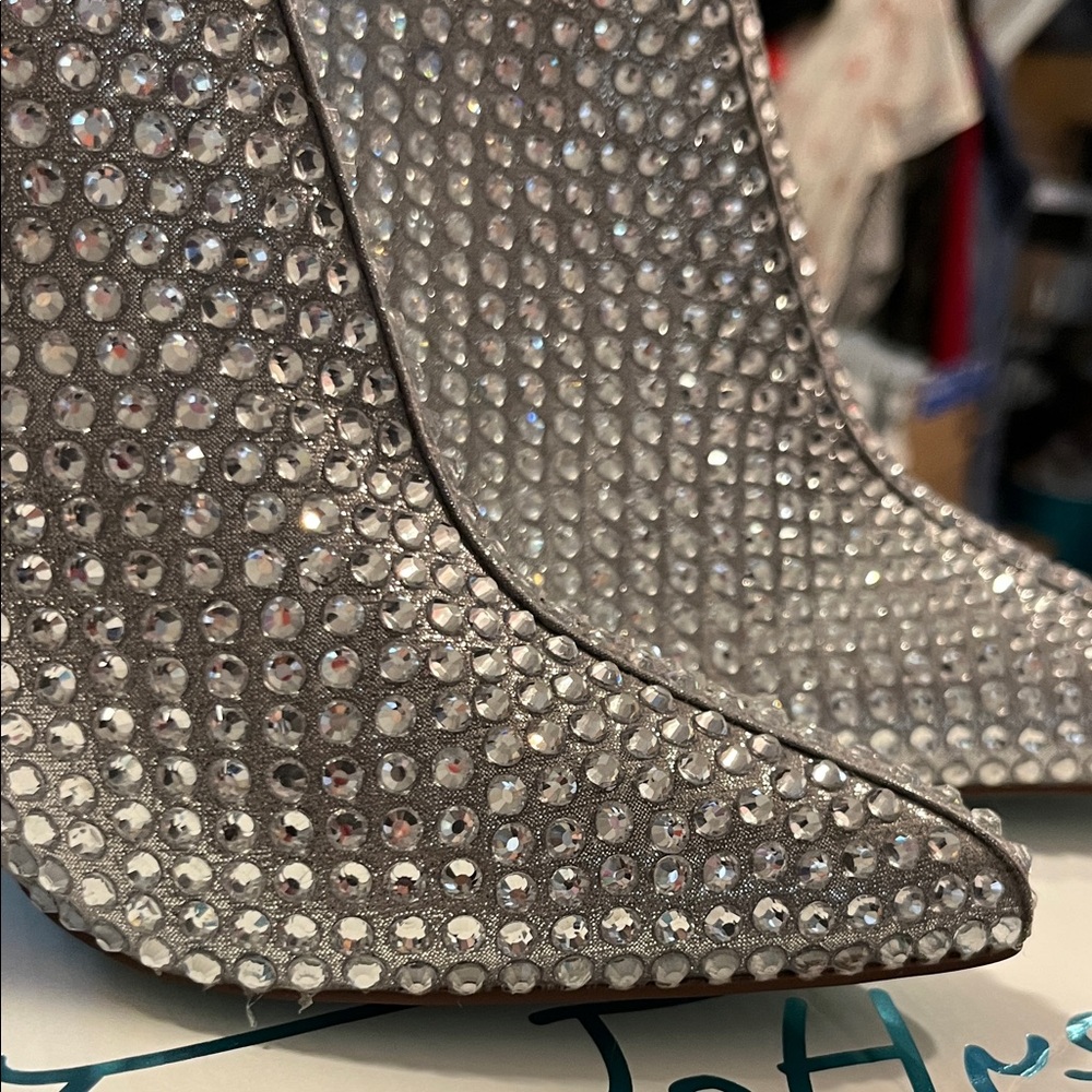 New Betsey Johnson Glittering Silver Ankle Boots Colby size 8 - Picture 4 of 16